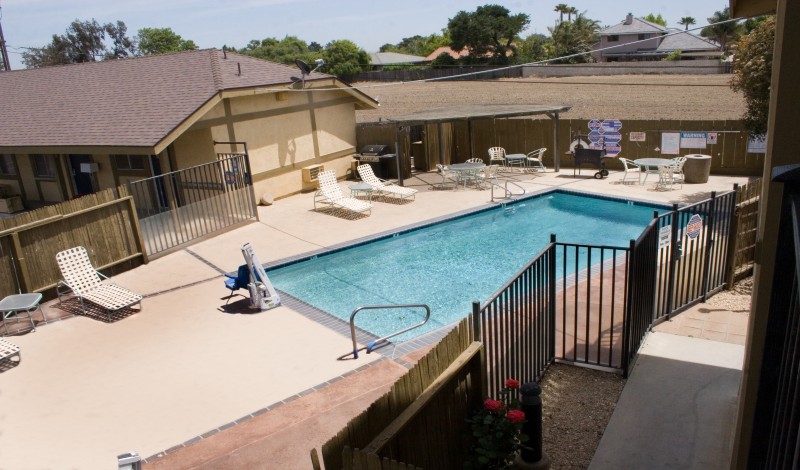 Keefers Inn King City - Seasonal Heated Pool